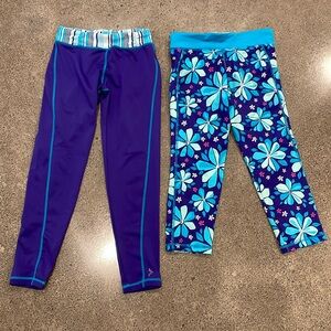 Perfect pair of athletic leggings. 1 full length; and 1 cropped.